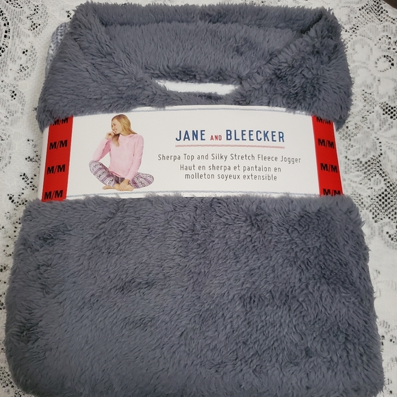 Jane and Bleeker Sherpa PJ 2pc set Gray Large - Picture 2 of 4